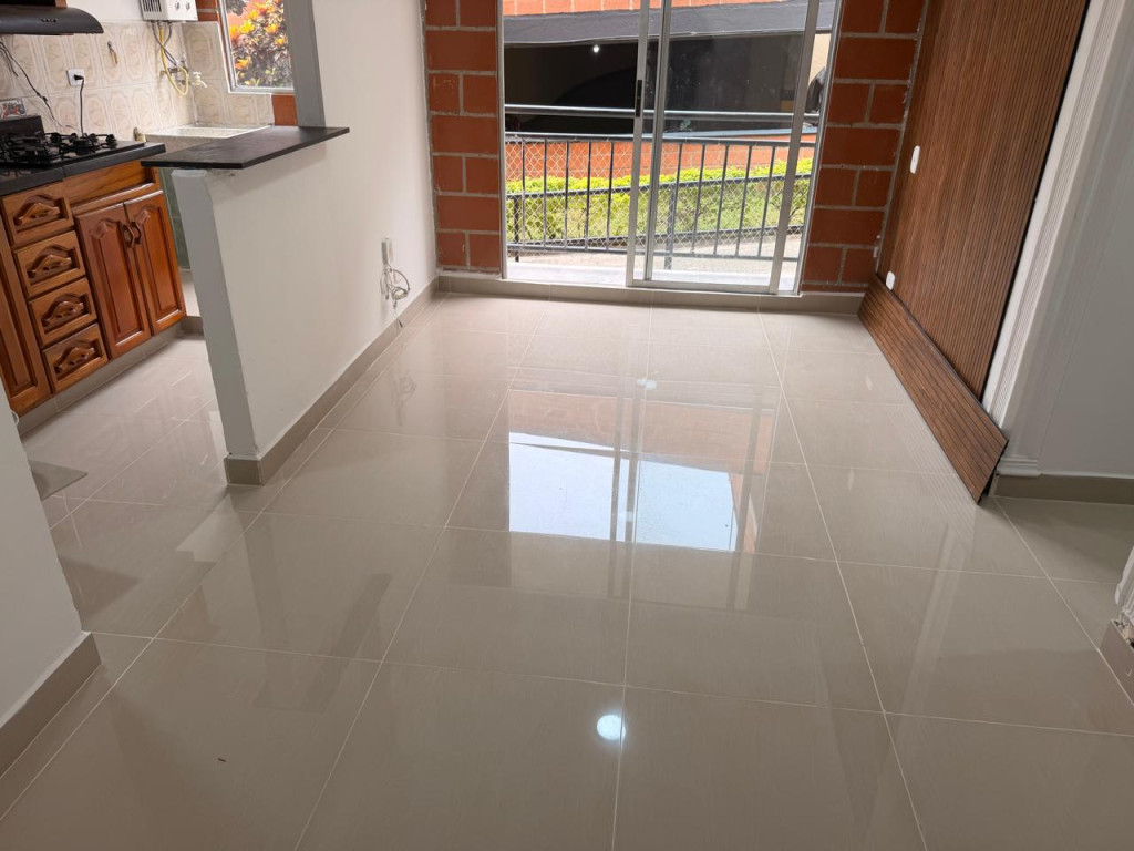 Apartamento en arriendo en Rodeo Alto, Medellín · foto 6 de 19