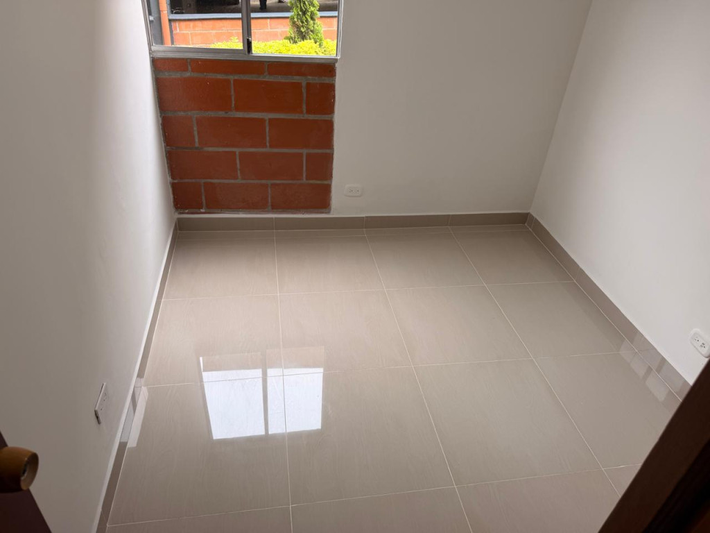 Apartamento en arriendo en Rodeo Alto, Medellín · foto 13 de 19
