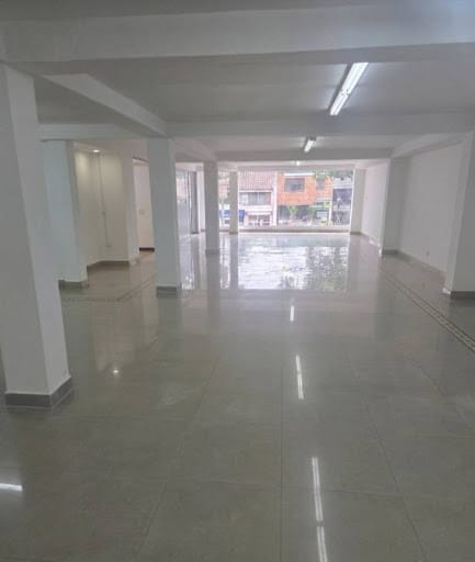 Local en arriendo en Camino Real, Cali, 220 m² · foto 2 de 8