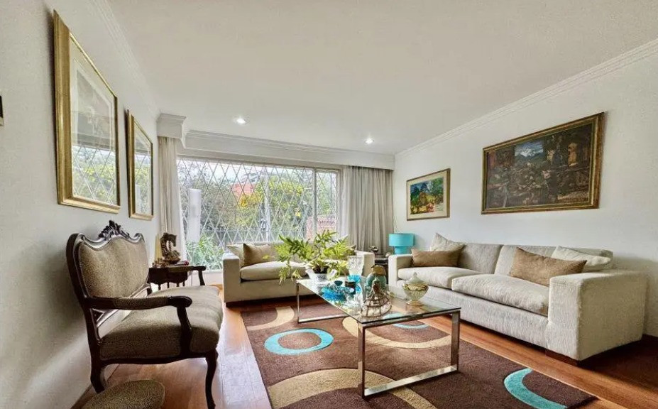 Casa en venta en San Patricio, Bogotá · foto 2 de 16