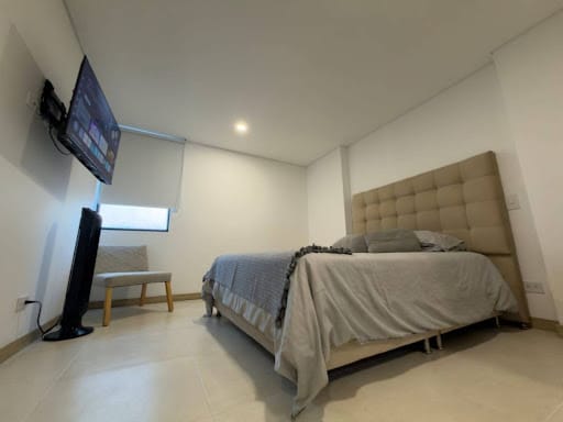 Apartamento de 3 alcobas en arriendo en Conquistadores, Medellín, 108 m² · foto 3 de 16