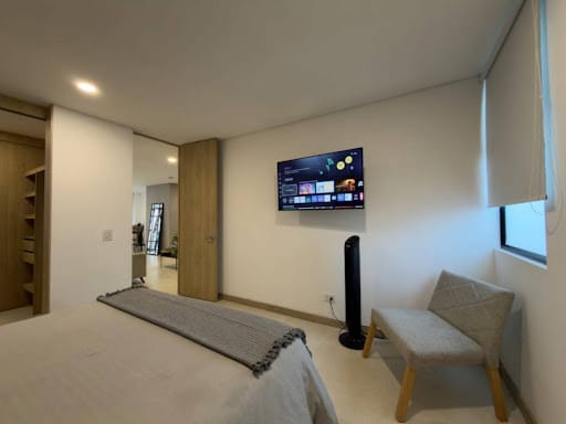 Apartamento de 3 alcobas en arriendo en Conquistadores, Medellín, 108 m² · foto 6 de 16