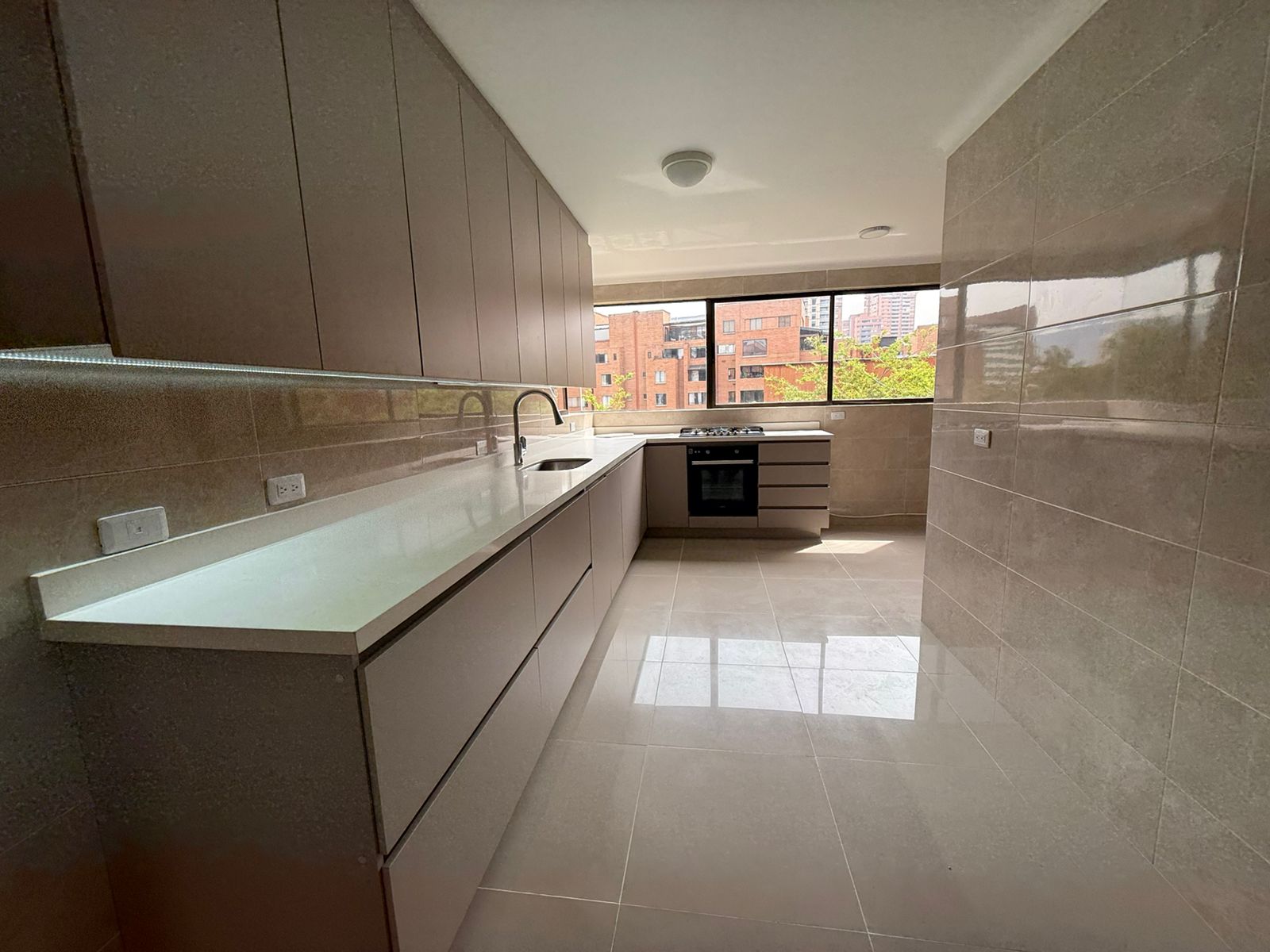 Apartamento en arriendo en El Poblado, Medellín · foto 15 de 17