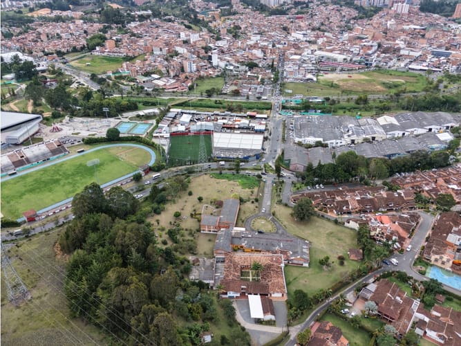 Lote en venta en Centro, Rionegro, 7800 m² · foto 5 de 19