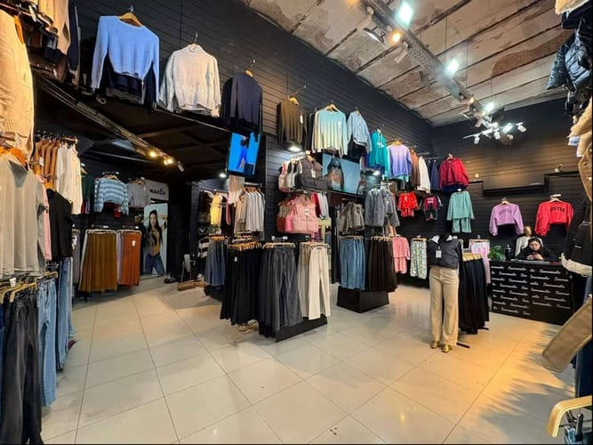 Local Comercial en Alquiler · Photo 5