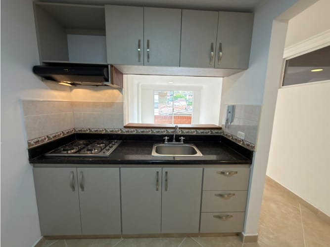 Apartamento de 3 alcobas en arriendo en Bolivariana, Medellín, 80 m² · foto 3 de 18