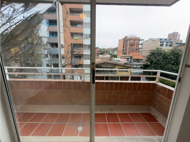 Apartamento de 3 alcobas en arriendo en Bolivariana, Medellín, 80 m² · foto 4 de 18