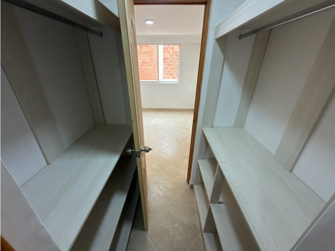 Apartamento de 3 alcobas en arriendo en Bolivariana, Medellín, 80 m² · foto 12 de 18