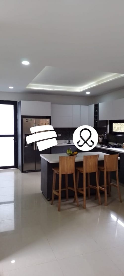Casa de 3 alcobas en venta en Loma Del Escobero, Envigado, 891 m² · foto 2 de 10
