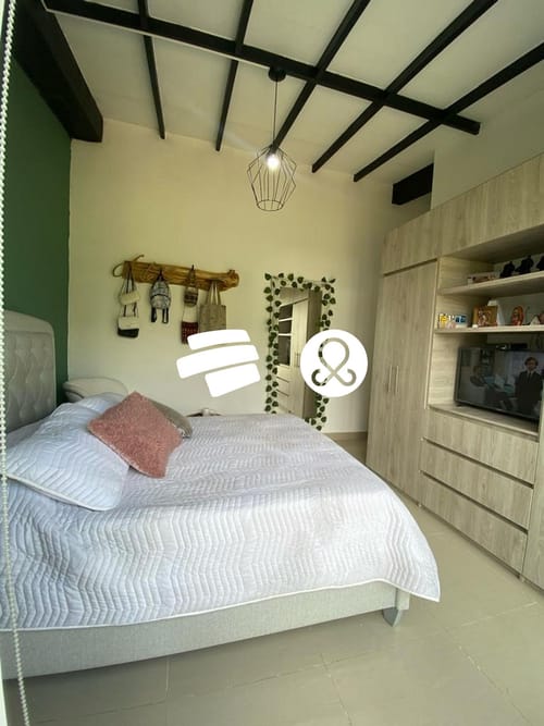 Casa de 3 alcobas en venta en Loma Del Escobero, Envigado, 891 m² · foto 5 de 10