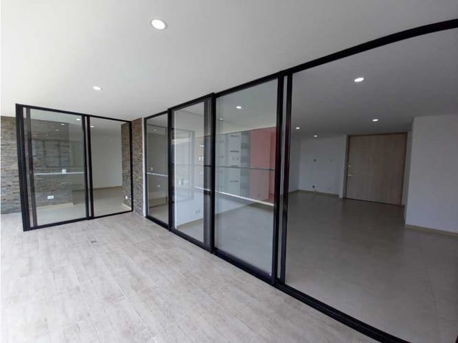 Apartamento de 3 alcobas en venta en Loma De Las Brujas, Envigado, 147 m² · foto 8 de 22