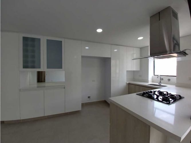 Apartamento de 3 alcobas en venta en Loma De Las Brujas, Envigado, 147 m² · foto 11 de 22