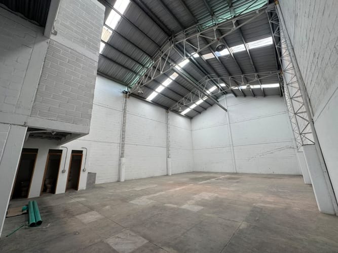 Bodega en arriendo en La Carrilera, La Estrella, 412 m² · foto 3 de 7