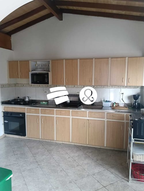 Casa de 3 alcobas en venta en Laureles, Medellín, 100 m² · foto 2 de 8