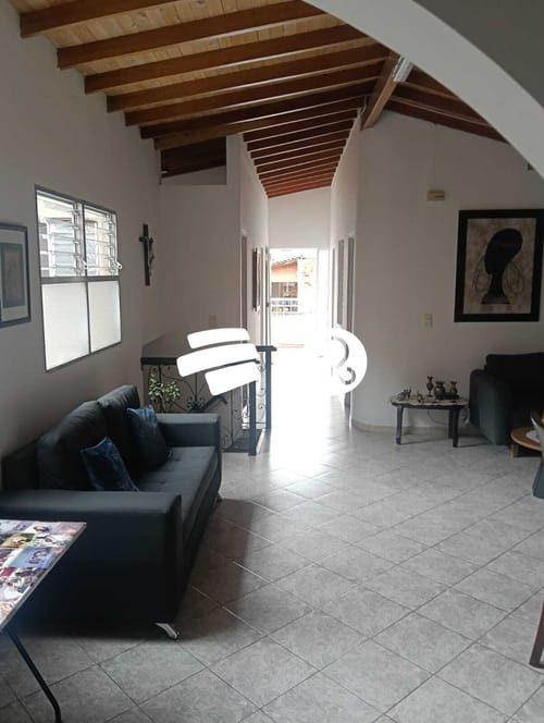 Casa de 3 alcobas en venta en Laureles, Medellín, 100 m² · foto 3 de 8