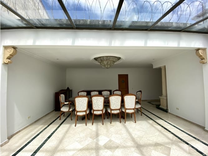 Casa en venta en Santa Barbara Alta, Bogotá, 390 m² · foto 7 de 23