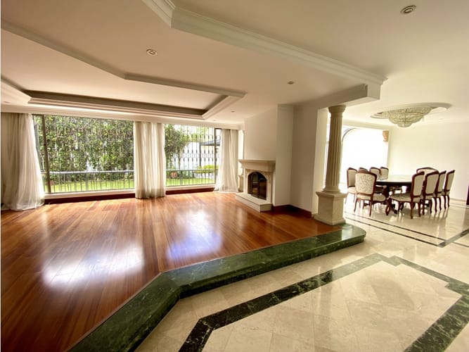 Casa en venta en Santa Barbara Alta, Bogotá, 390 m² · foto 10 de 23