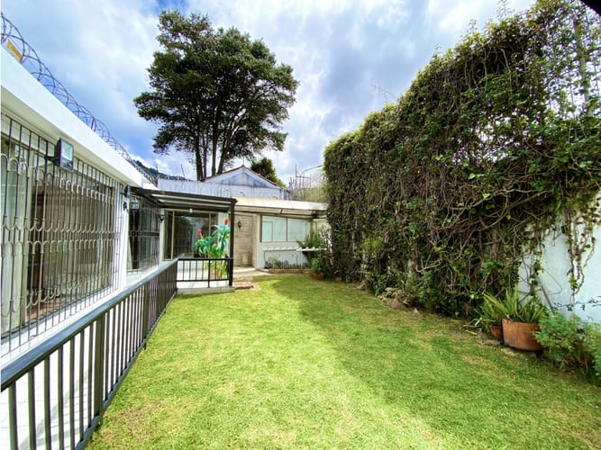 Casa en venta en Santa Barbara Alta, Bogotá, 390 m² · foto 13 de 23
