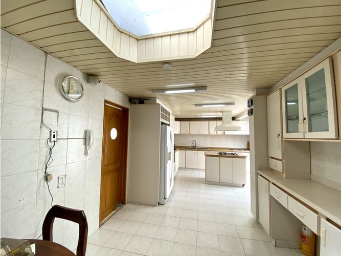 Casa en venta en Santa Barbara Alta, Bogotá, 390 m² · foto 22 de 23