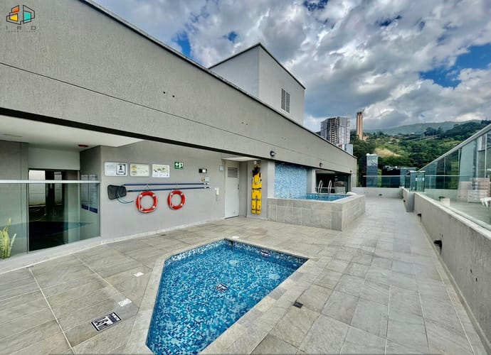 Apartamento de 2 alcobas en arriendo en El Poblado, Medellín, 110 m² · foto 23 de 24