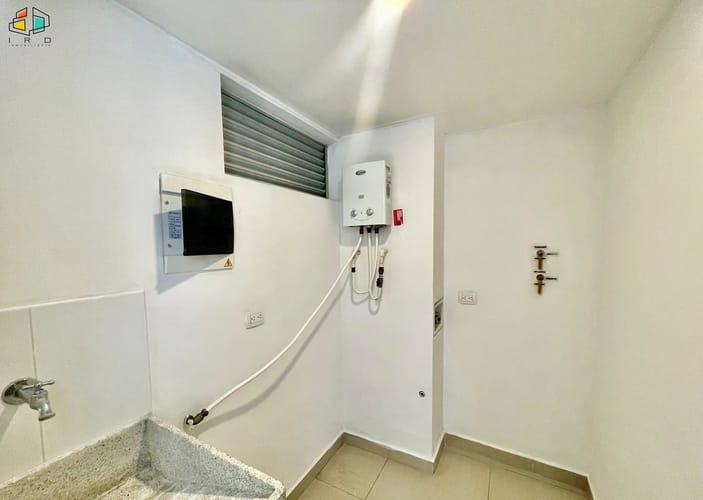 Apartamento de 2 alcobas en arriendo en El Poblado, Medellín, 110 m² · foto 22 de 24