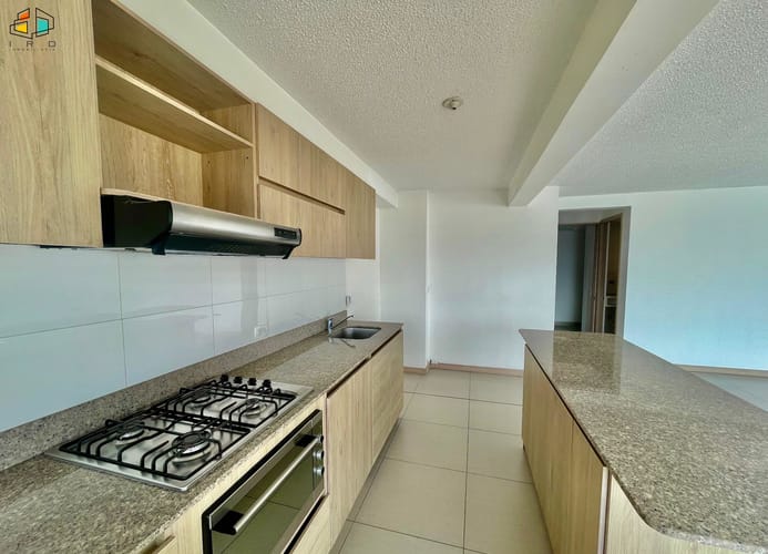 Apartamento de 2 alcobas en arriendo en El Poblado, Medellín, 110 m² · foto 12 de 24
