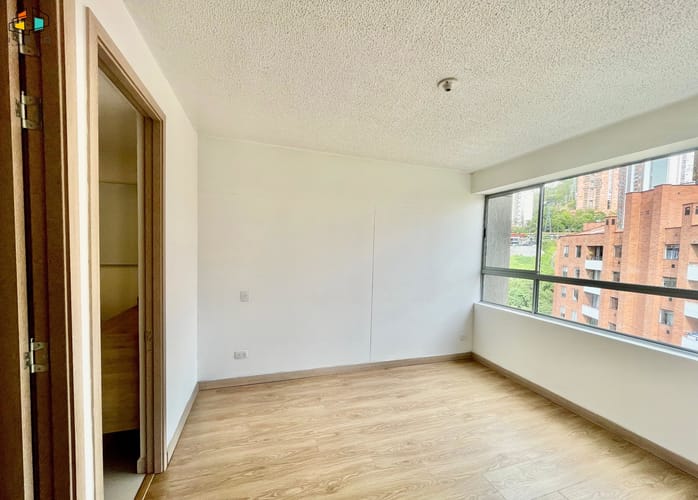 Apartamento de 2 alcobas en arriendo en El Poblado, Medellín, 110 m² · foto 15 de 24
