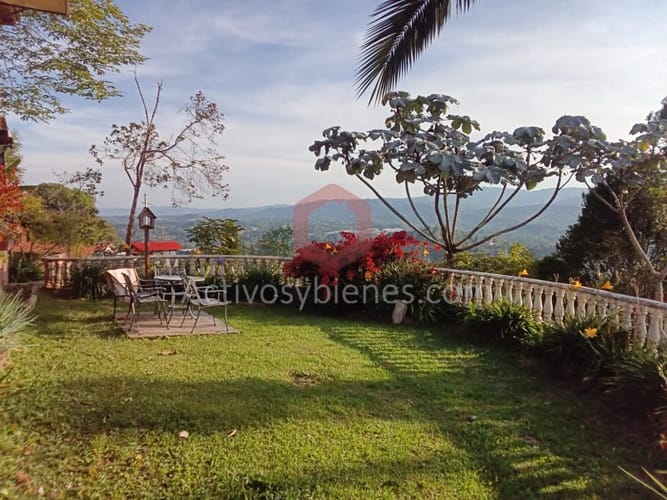 Casa de 5 alcobas en arriendo en La Clara, Guarne · foto 18 de 24