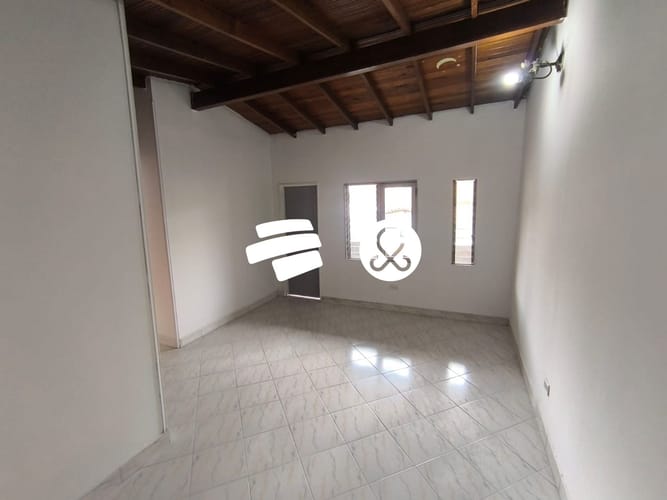 Casa de 6 alcobas en venta en Laureles, Medellín, 237 m² · foto 2 de 24