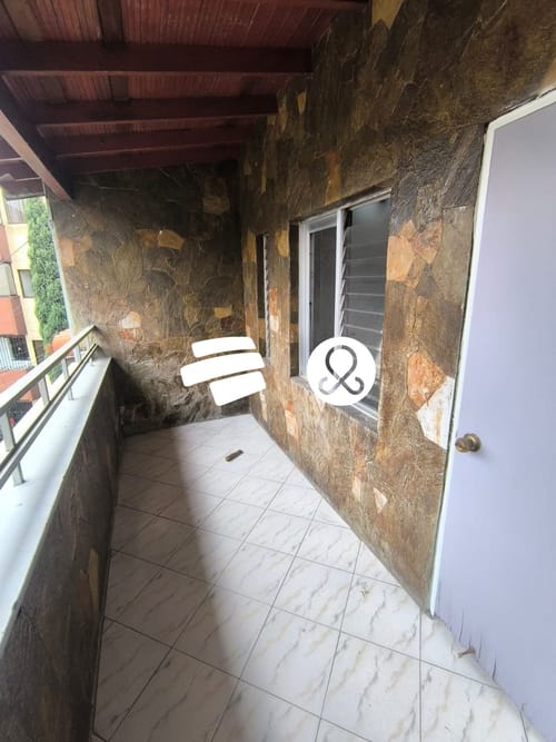 Casa de 6 alcobas en venta en Laureles, Medellín, 237 m² · foto 8 de 24