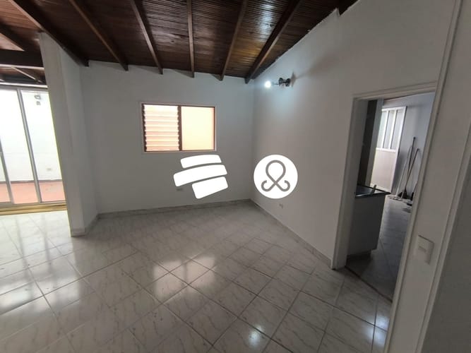 Casa de 6 alcobas en venta en Laureles, Medellín, 237 m² · foto 16 de 24