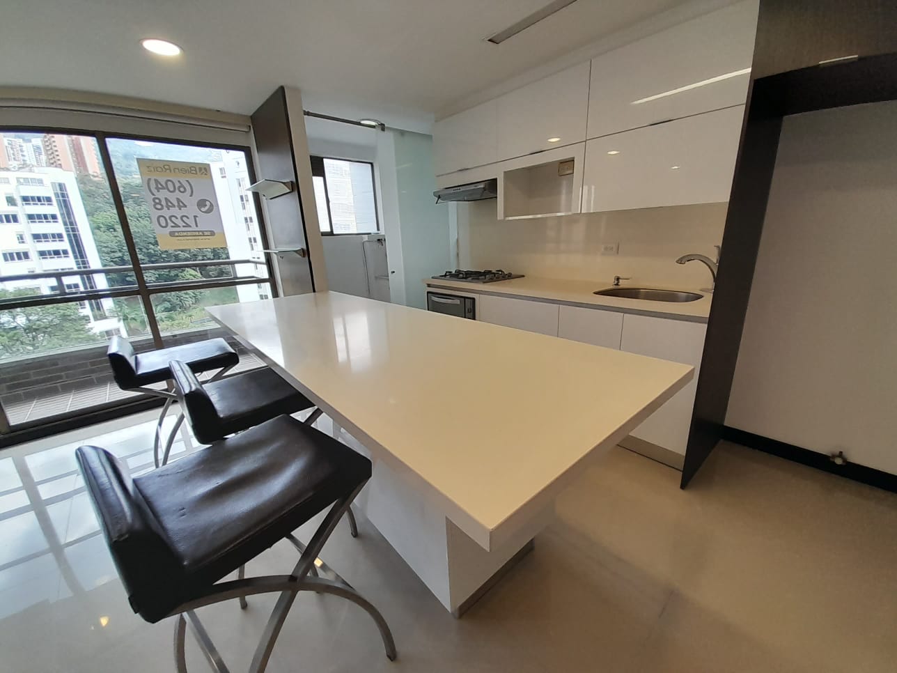Apartaestudio en arriendo en El Poblado, Medellín · foto 10 de 17
