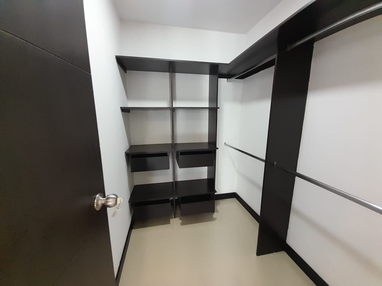 Apartaestudio en arriendo en El Poblado, Medellín · foto 13 de 17