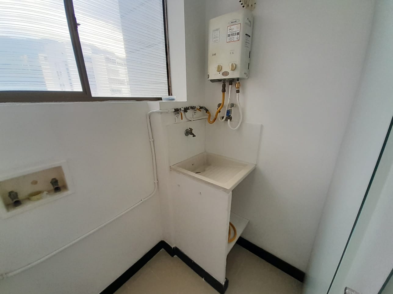 Apartaestudio en arriendo en El Poblado, Medellín · foto 14 de 17