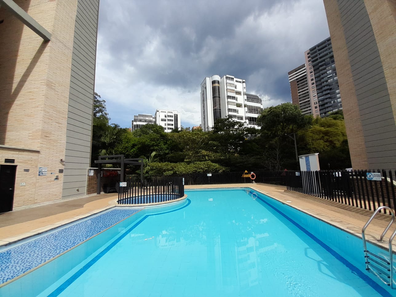 Apartaestudio en arriendo en El Poblado, Medellín · foto 15 de 17