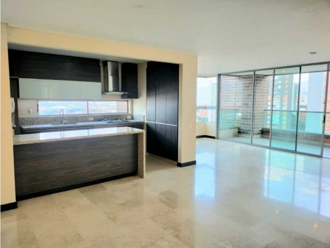 Apartamento de 3 alcobas en venta en Santa María De Los Ángeles, Medellín, 153 m² · foto 3 de 24