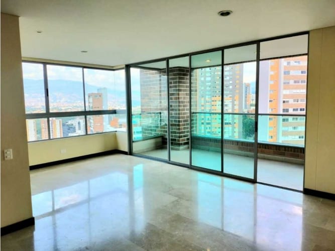 Apartamento de 3 alcobas en venta en Santa María De Los Ángeles, Medellín, 153 m² · foto 4 de 24