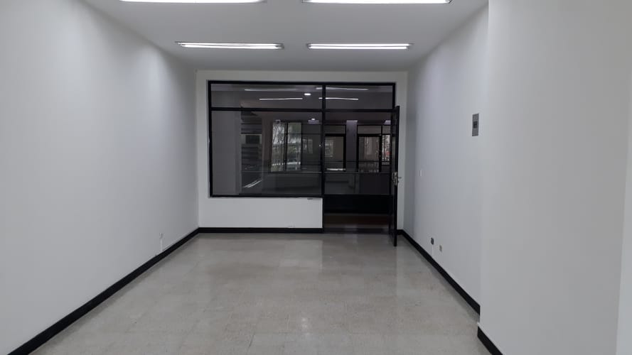 Oficina en arriendo en Los Balsos, Medellín, 35 m² · foto 4 de 4
