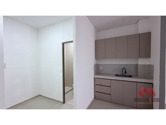 Oficina en arriendo en Manga, Cartagena, 85 m² · foto 5 de 8