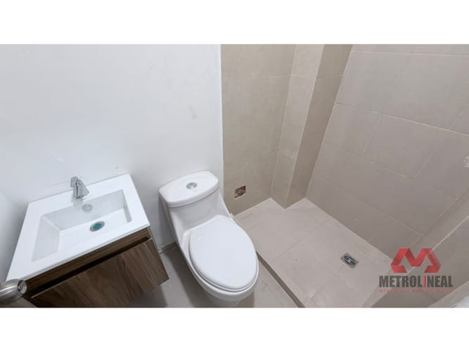 Oficina en arriendo en Manga, Cartagena, 85 m² · foto 7 de 8