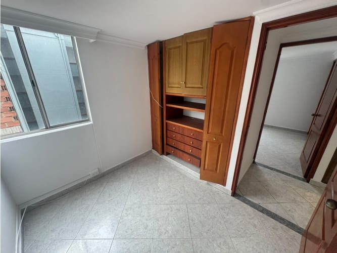 Apartamento de 2 alcobas en arriendo en Campo Alegre, Medellín, 70 m² · foto 6 de 14