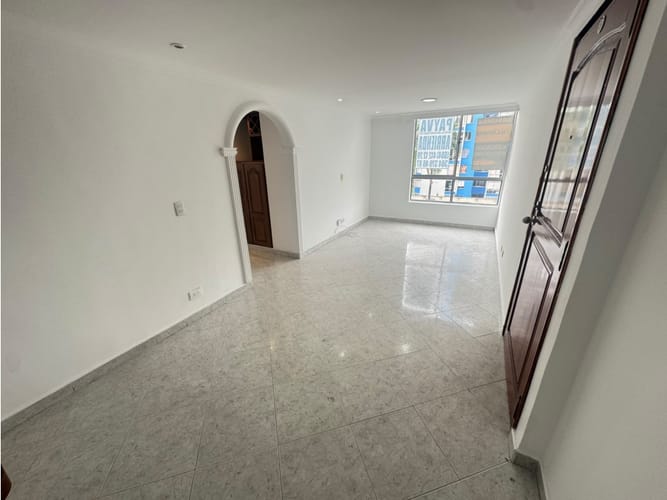Apartamento de 2 alcobas en arriendo en Campo Alegre, Medellín, 70 m² · foto 9 de 14