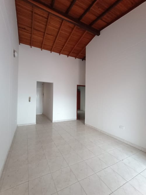 Casa de 3 alcobas en arriendo en Lomitas, Villa del Rosario, 90 m² · foto 2 de 14