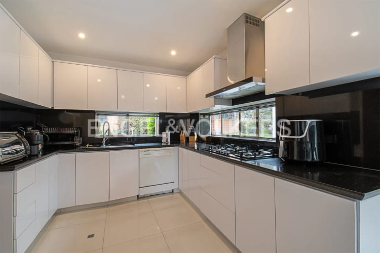 Casa de 3 alcobas en venta en Sotileza, Bogotá, 269 m² · foto 4 de 19