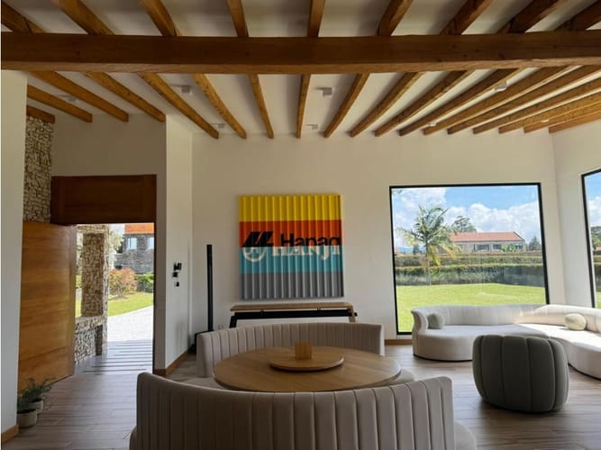 Casa de 3 alcobas en venta en Llano Grande, Rionegro, 350 m² · foto 3 de 12