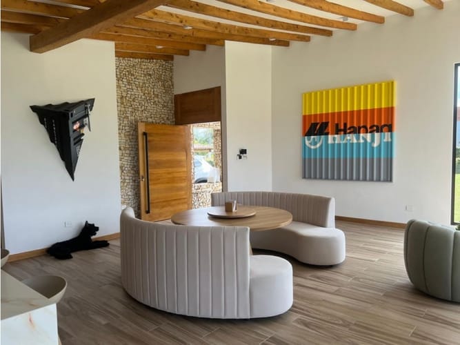 Casa de 3 alcobas en venta en Llano Grande, Rionegro, 350 m² · foto 4 de 12