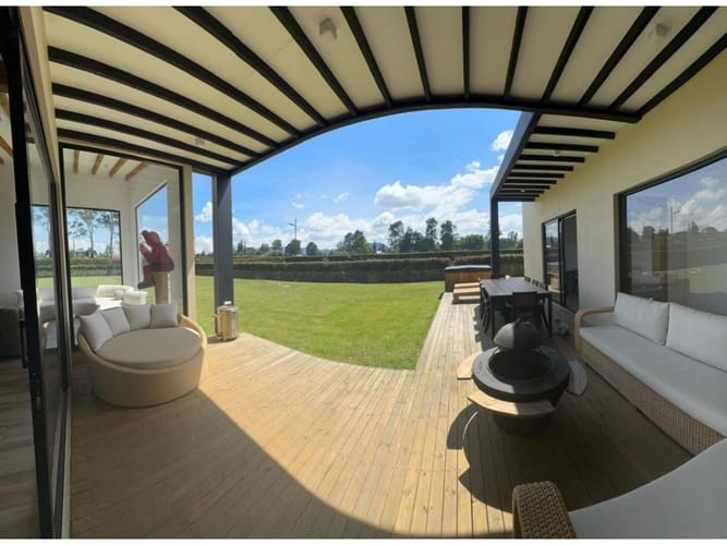 Casa de 3 alcobas en venta en Llano Grande, Rionegro, 350 m² · foto 6 de 12