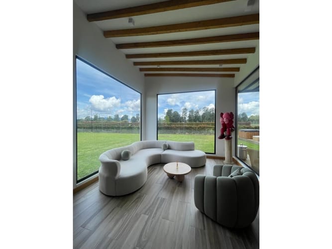 Casa de 3 alcobas en venta en Llano Grande, Rionegro, 350 m² · foto 8 de 12