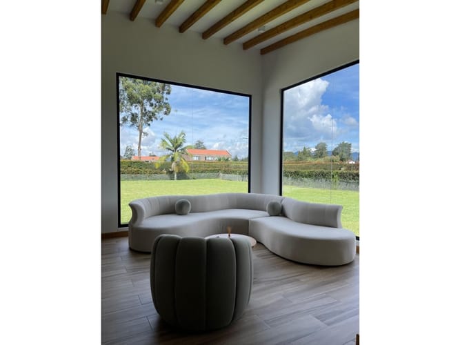 Casa de 3 alcobas en venta en Llano Grande, Rionegro, 350 m² · foto 9 de 12
