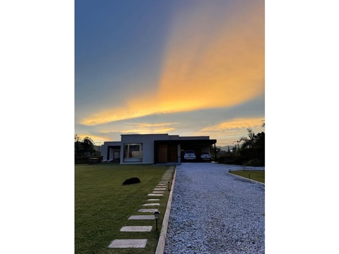 Casa de 3 alcobas en venta en Llano Grande, Rionegro, 350 m² · foto 12 de 12